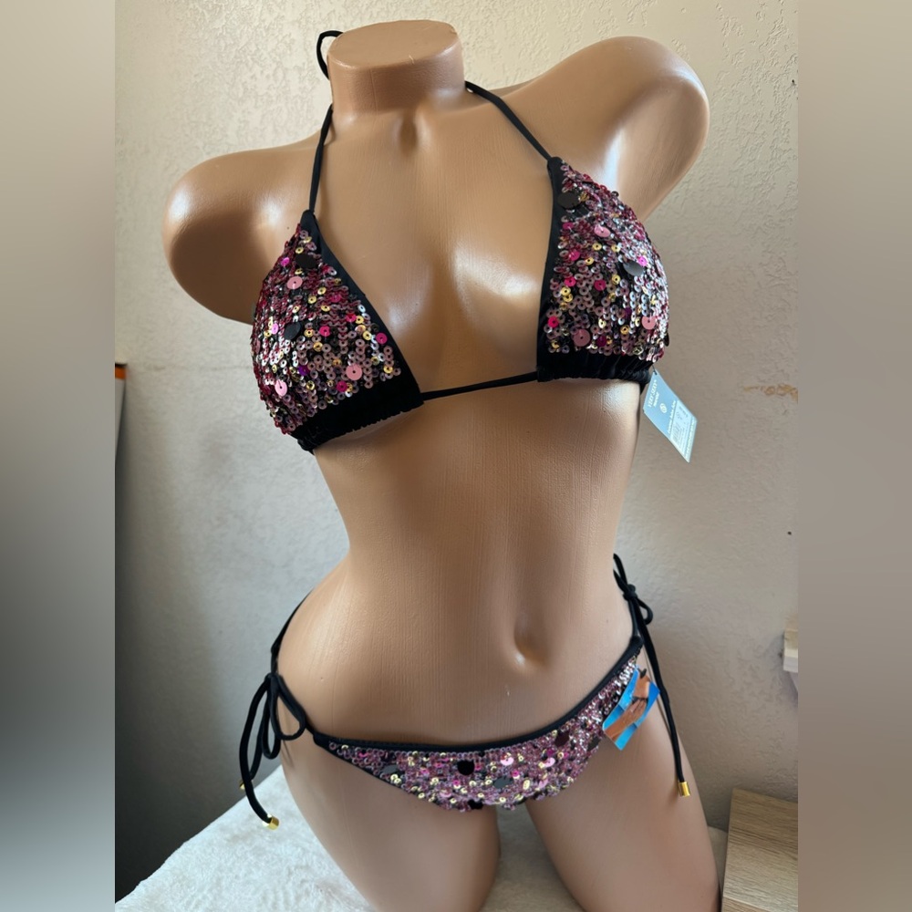 New Victoria’s Secret bikini set
